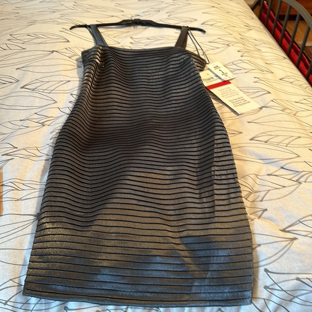 Dress - Picture 9 of 13